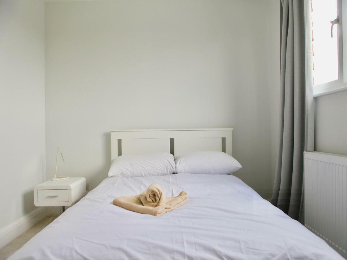 Cosy Room Near Westfield Stratford Лондон Екстериор снимка